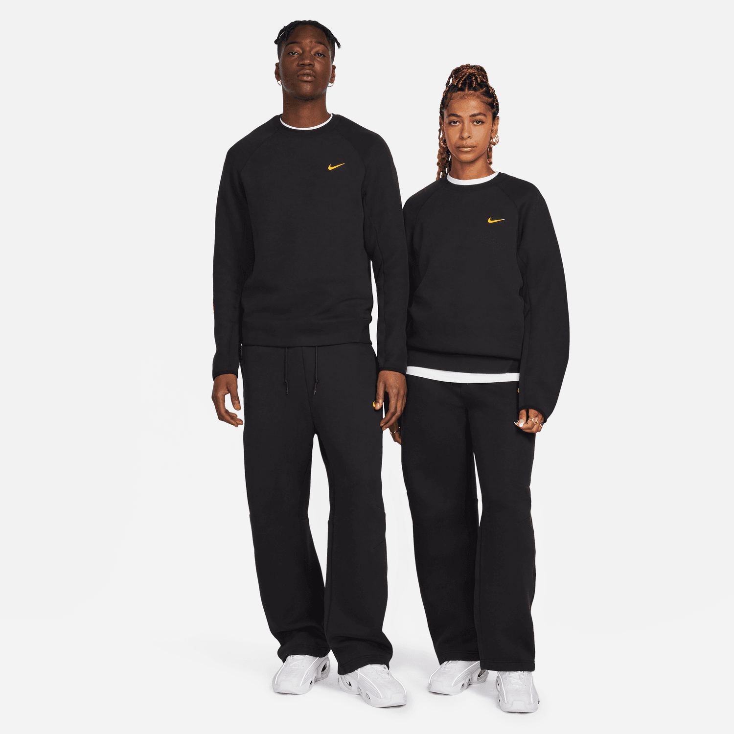 ★大人気★Nike NOCTA Tech Fleece Crew AURORA_FD8457-010_PHCYM002-