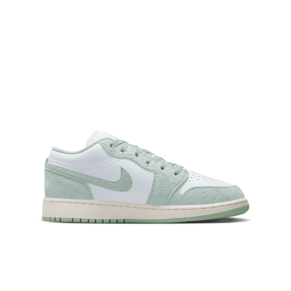 jordan 1 low spruce aura