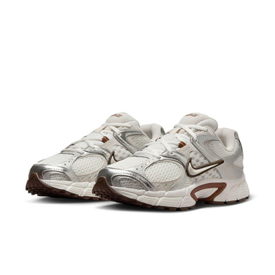Women's Nike V5 RNR Sail/Light Orewood Brown-Fauna Brown-Phantom