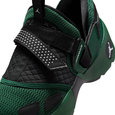 Women's Jordan Trunner LX Fir/White-Reflective Silver-Black