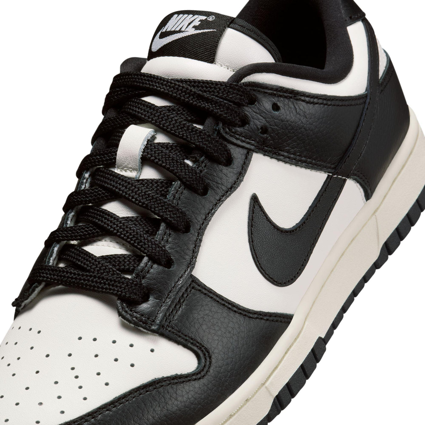 Women's Nike Dunk Low SE Sail/Black-Pale Ivory-Metallic Gold