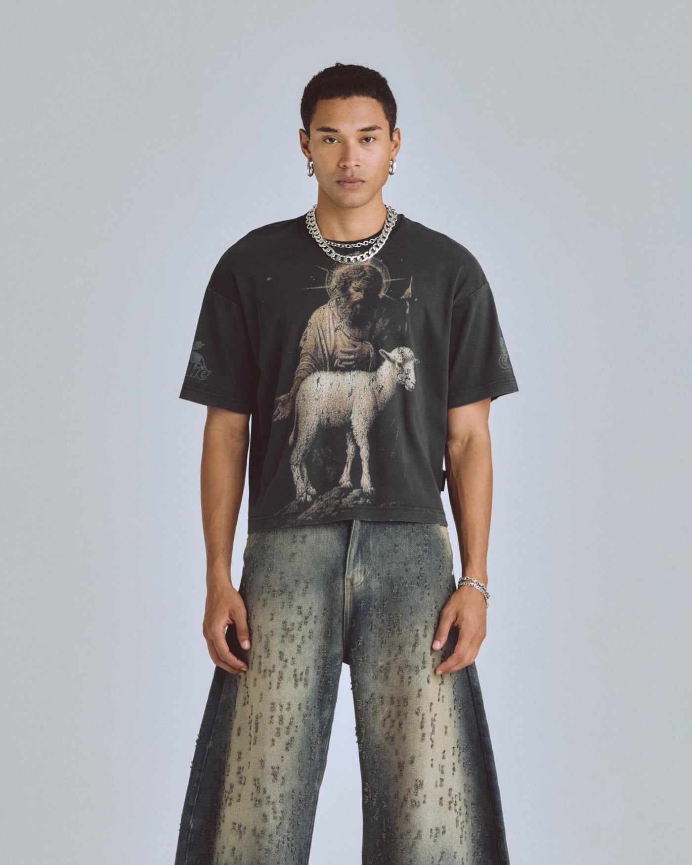 Undergold Agnus Dei Saint Shepherd Boxy Fit T-Shirt Vintage Black