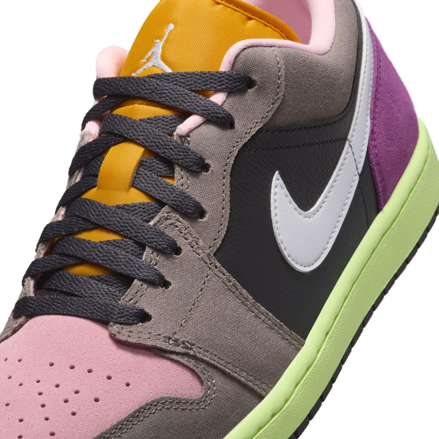 Air Jordan 1 Low SE Oil Grey/White-Cave Stone-Arctic Punch