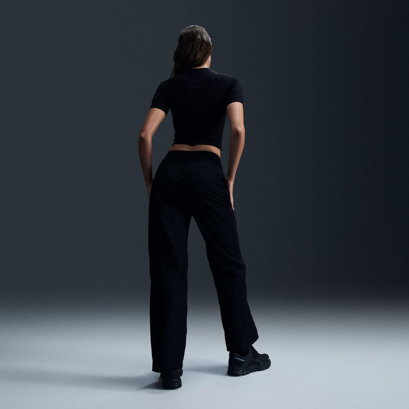 Nike Windrunner Women's High-Waisted Woven Open-Hem Pants Black