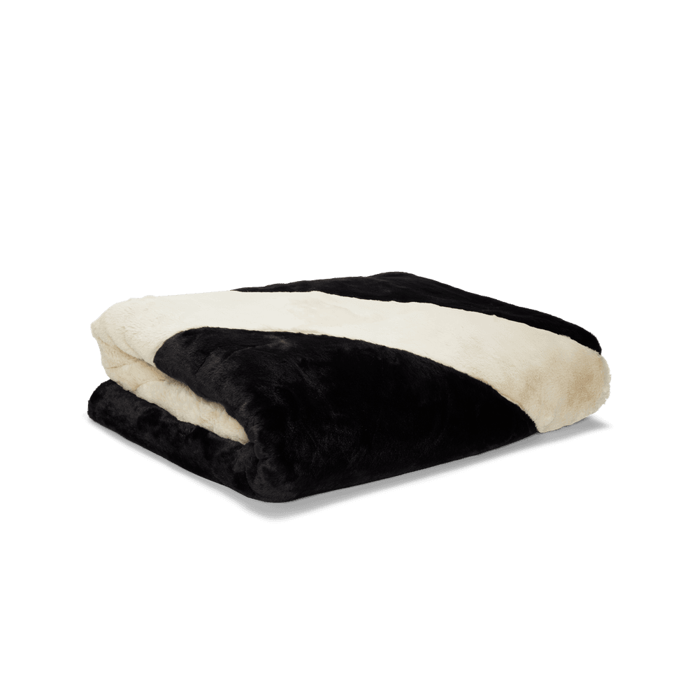 NIKE SPORTSWEAR FAUX FUR BLANKET “BLACK” – Hush Life Boutique NIKE SPORTSWEAR FAUX FUR BLANKET “BLACK” – Hush Life Boutique