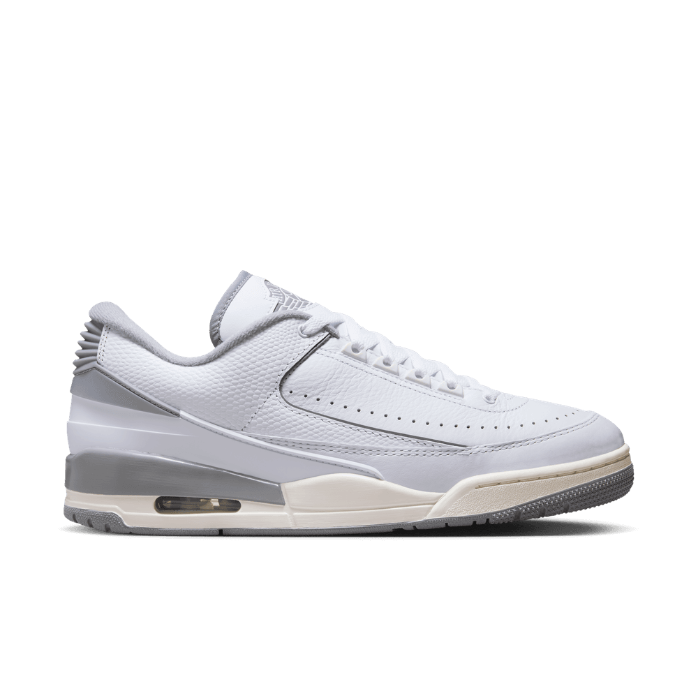 MENS JORDAN 2/3 " WHITE/ CEMENT GREY"