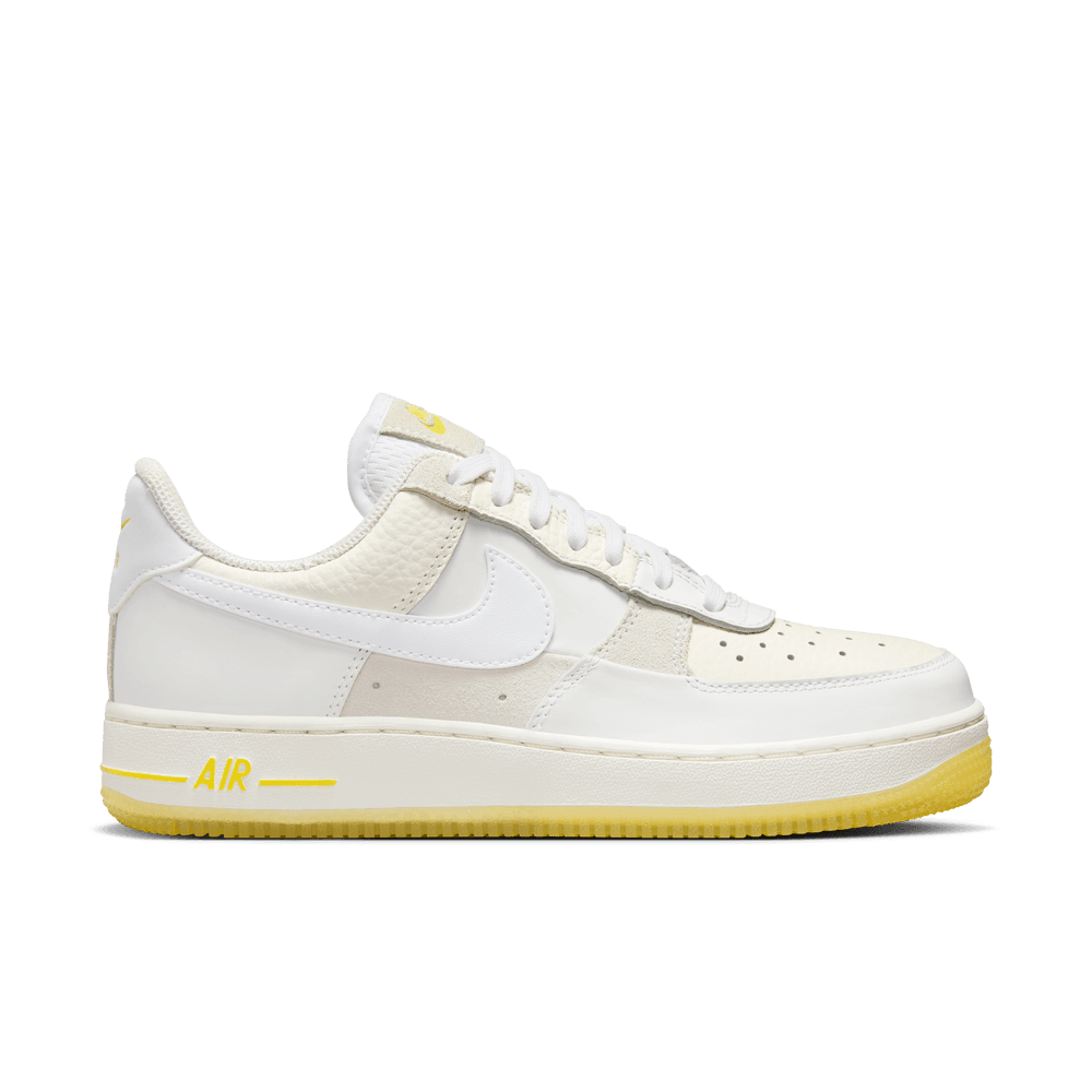 WOMENS NIKE AIR FORCE 1 '07 LOW "YELLOW-SAIL"