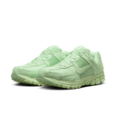 MENS NIKE ZOOM VOMERO 5 VAPOR GREEN