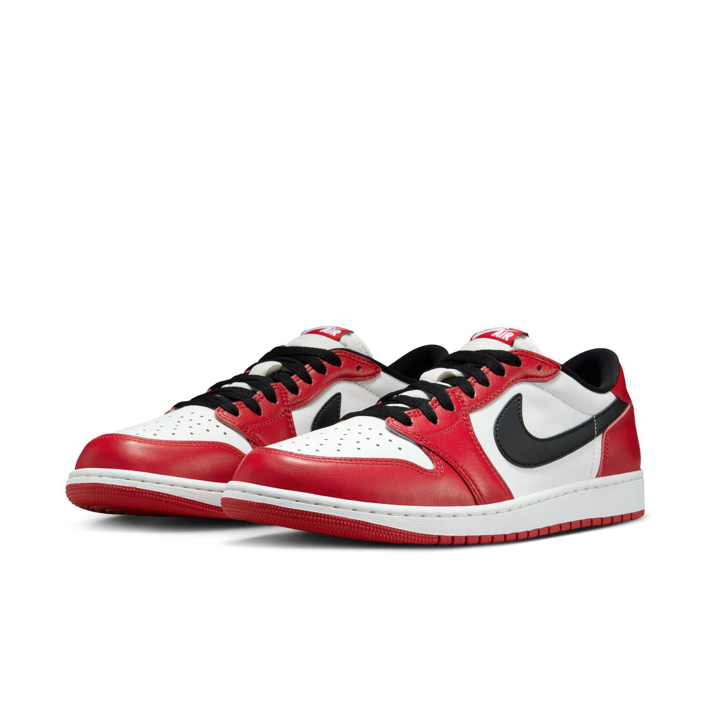 Air Jordan 1 Retro Low OG "Chicago" 2025