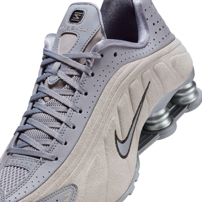 Women's Nike Shox R4 Cement Grey/Black-College Grey
