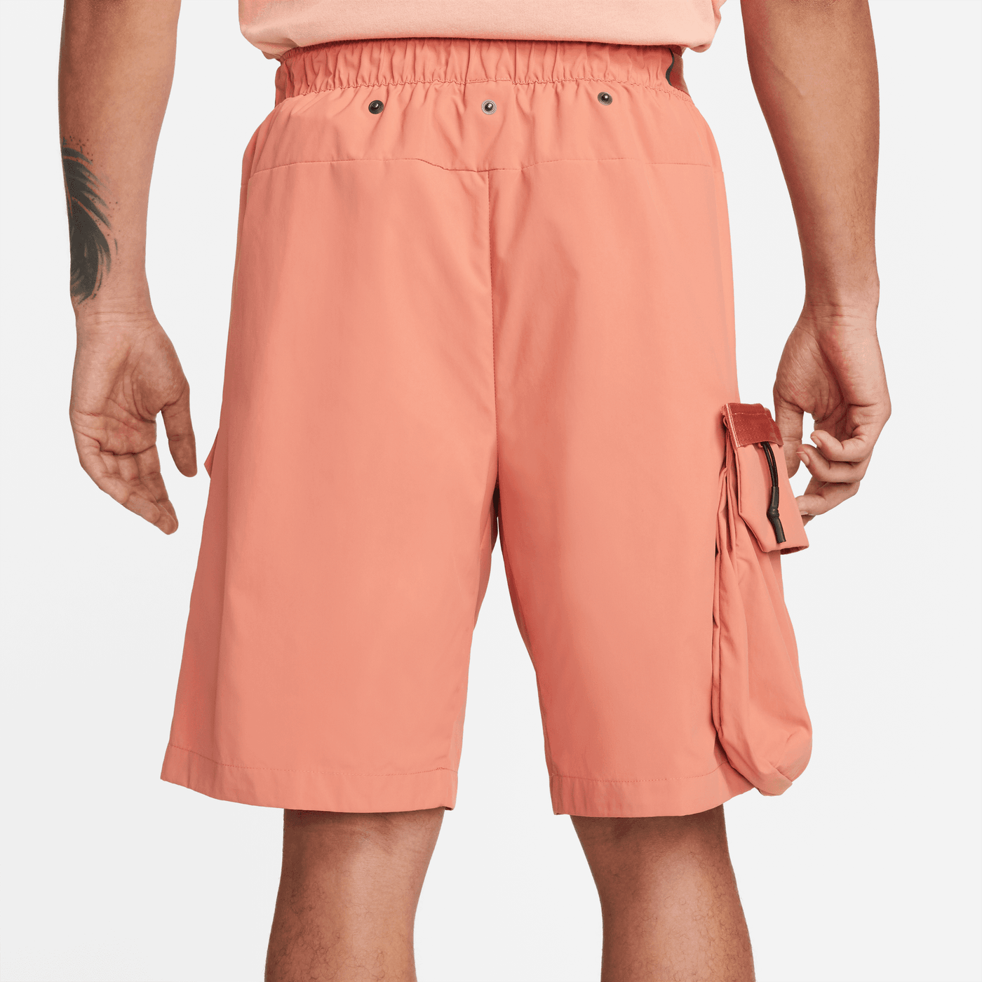 NIKE SW TECH PACK CARGO SHORTS (MADDER ROOT)
