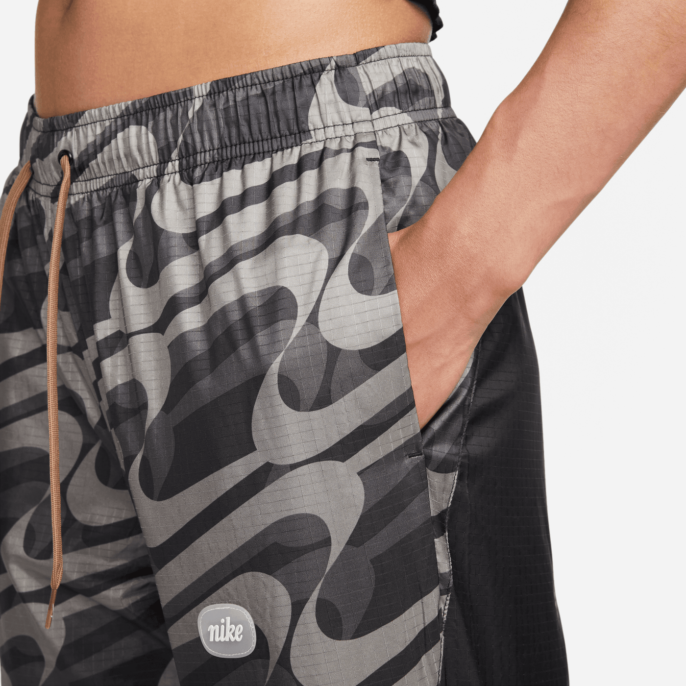 NIKE SPORTSWEAR ICON CLASH PANTS "DARK DRIFTWOOD"